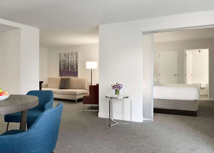 Top Hotels in Schaumburg for Leisure and Business