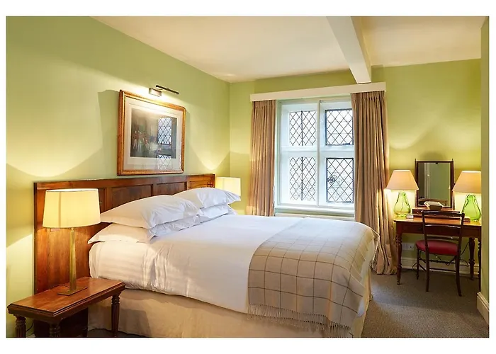 Premier Hotels in the Chesterfield Area