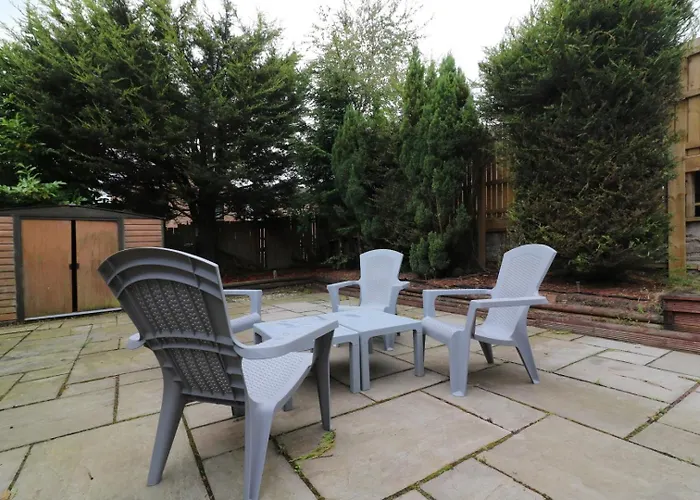 Best Cheap Hotels in Cumbernauld