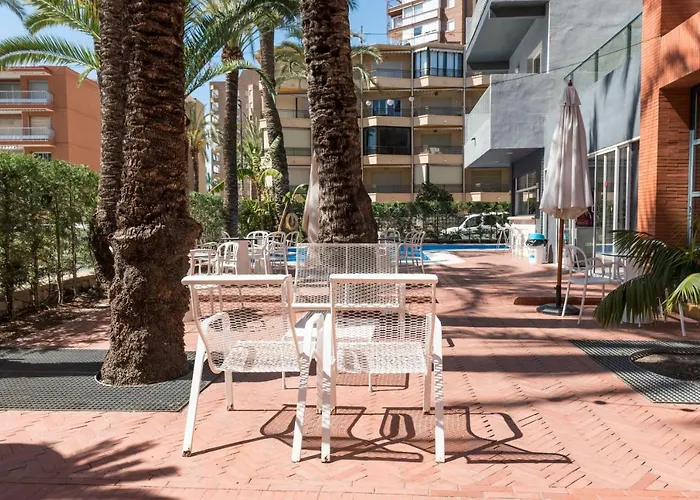 Mejores Hoteles Baratos en Benidorm con Pensión Completa