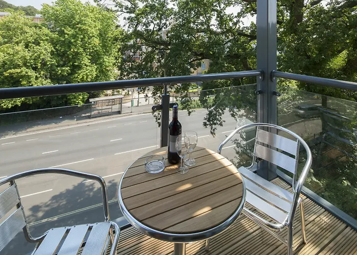 Best Hotels Near Farnborough Airport