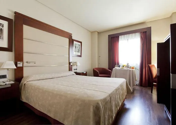 Mejores Hoteles Cerca del Hospital Infanta Cristina