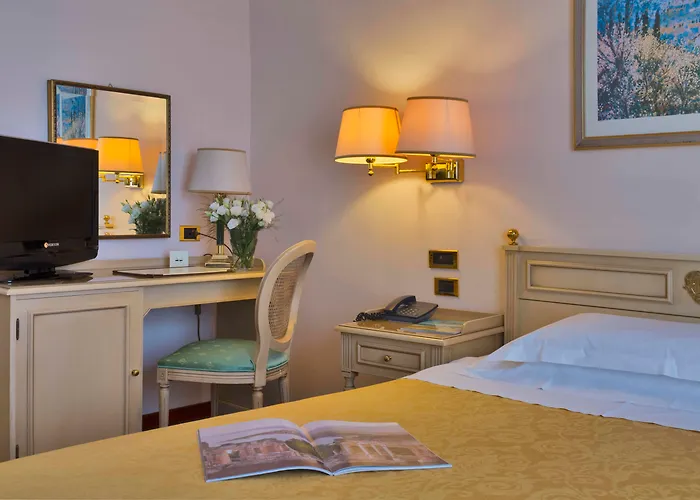 Eccellenti Hotel a Fontane Bianche, Siracusa