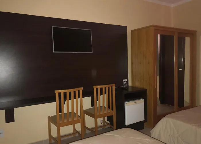 Hotéis Primorosos no Centro de Monte Sião MG